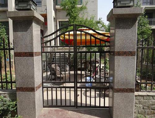 洛陽(yáng)鐵藝大門(mén)-案例