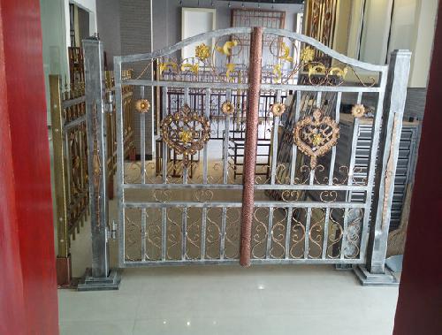 歐式鐵藝大門(mén)案例